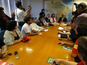 protesto em brasilia - junho 2011 - campanha salarial 4