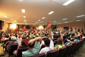 2014.02.12-delegados-aprovam-centralidade-da-luta