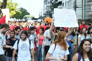 ato dos estudantes da UFF