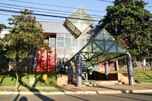 Fachada do prédio do Coluni (UFV)