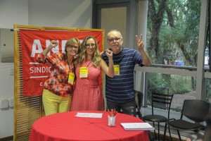 Da esquerda para a direita: Maria Regina Ávila (Seção Sindical do ANDES-SN na UFSC), Rivânia Moura (ADFURRN / ADUERN),  Amauri Fragoso (ADUFCG)